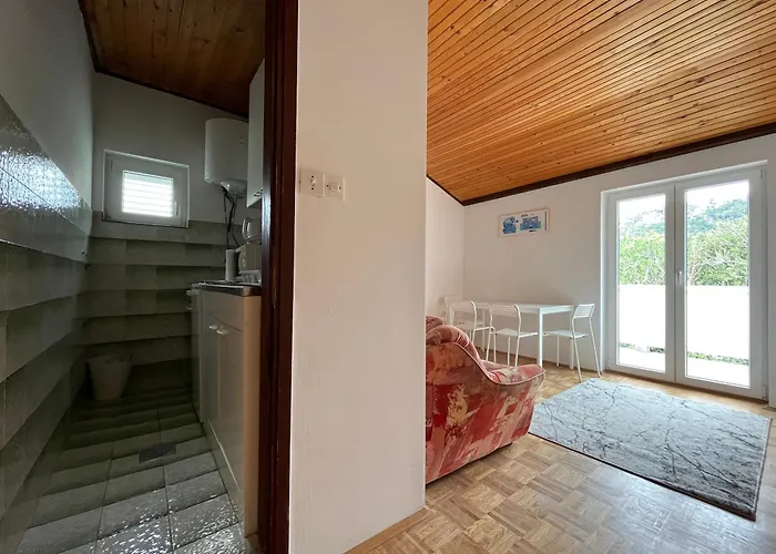 Babic アパート ラブ